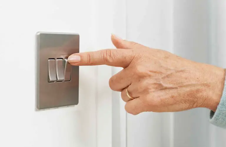 What to Do if Your Light Switch is Crackling